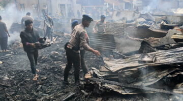 Quick Respon Brimob Polda Aceh Pasca Kebakaran Rumah Warga di Desa Ulun Tanoh Gayo Lues
